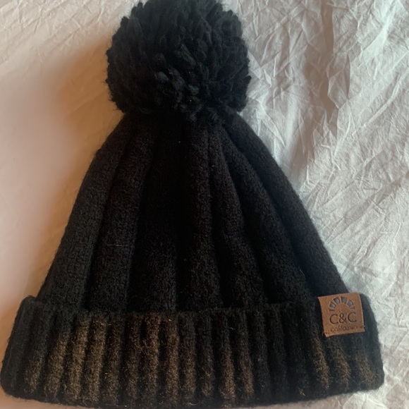 C&C California Scarf and Pom Pom Winter Hat set - Picture 3 of 8